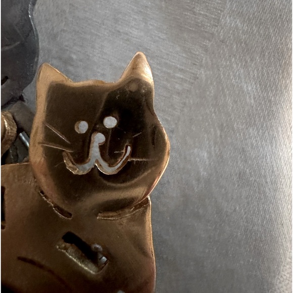 Ultra Craft Vintage Pewter Silver tone and Gold tone Cat Brooch - Picture 4 of 8